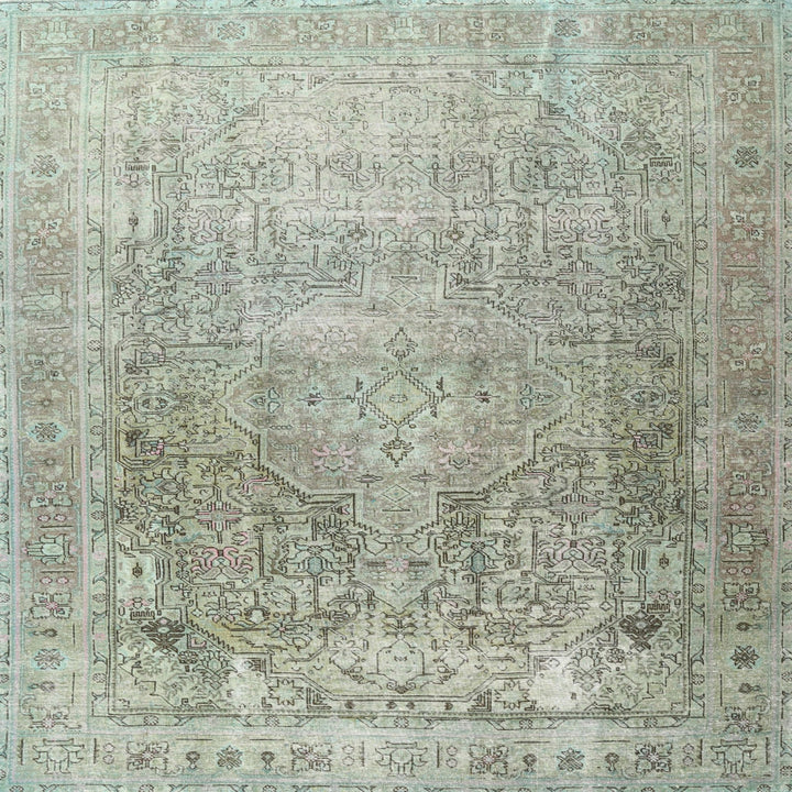 Gaugain Traditional Gray/Sea Green Area Rug Bloomsbury Market Rug Size: Square 8'