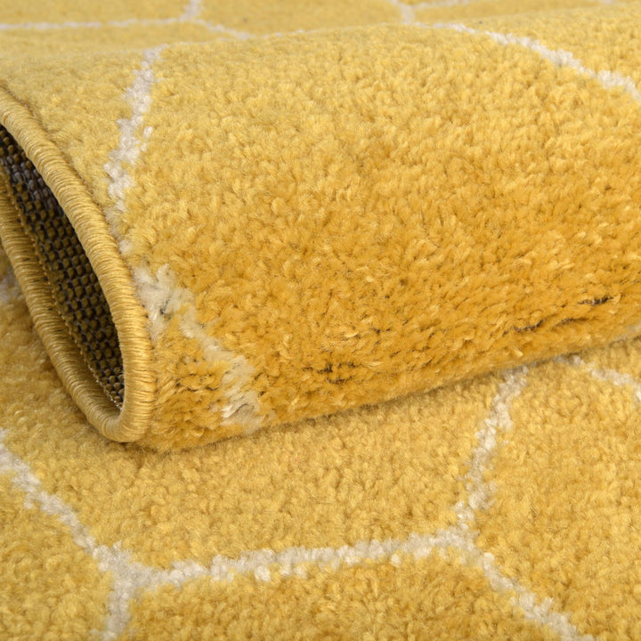Debrodie Geometric Yellow Area Rug George Oliver Rug Size: Rectangle 3'3" x 5'3"