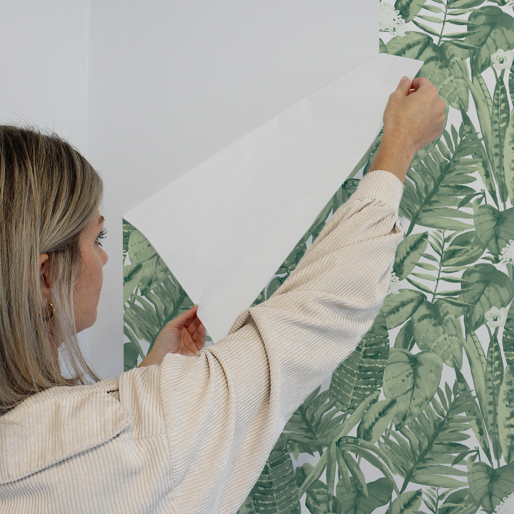 Tropical Peel And Stick Wallpaper Bay Isle Home™ Color: Green