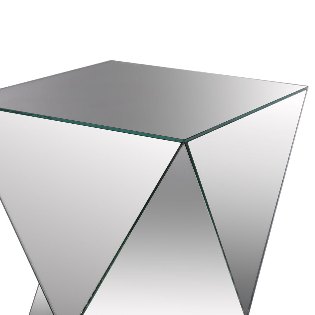 Hanchett End Table Wade Logan®