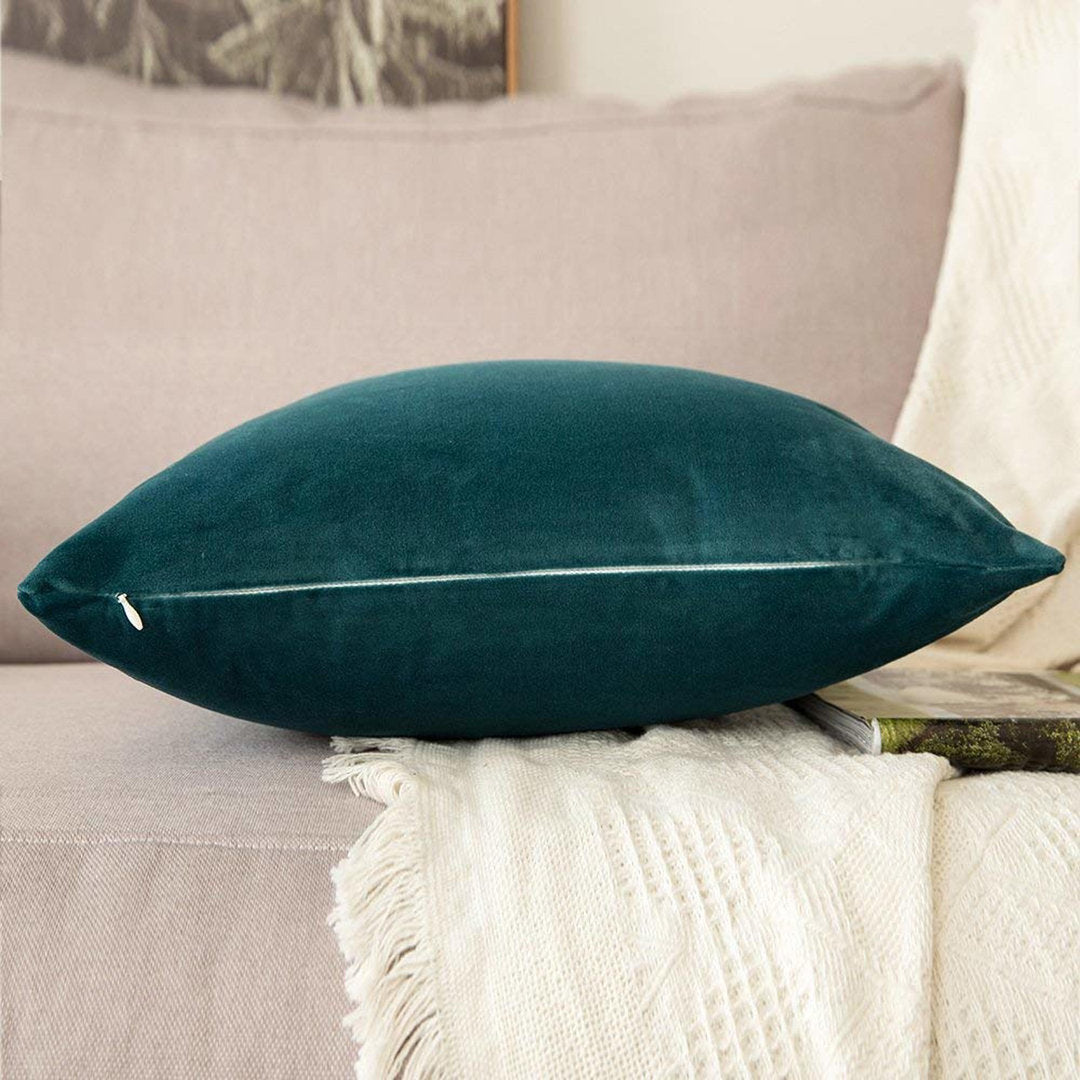 Solid Velvet Pillow Cover Decor Ur Space Color: Teal Size: 18"H x 18"W