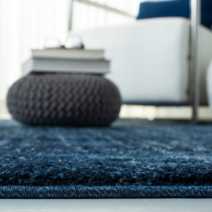 Socorro Retro Performance Ombre Rug Wrought Studio™ Rug Size: Round 10'