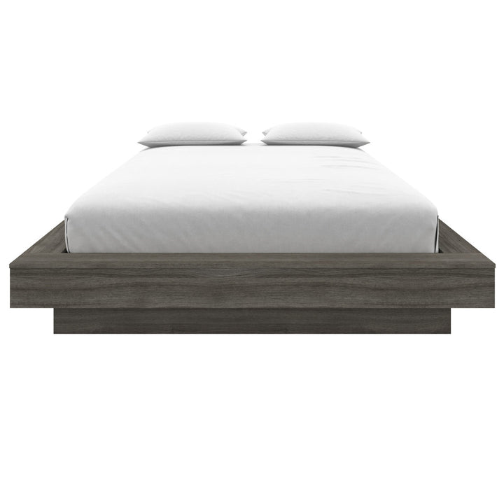 Brix Platform Bed Wade Logan® Color: Gray Oak