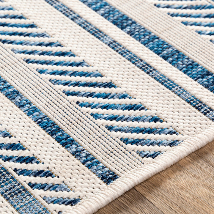 Bellino Striped Denim Indoor/Outdoor Area Rug Beachcrest Home™ Rug Size: Round 7'10"