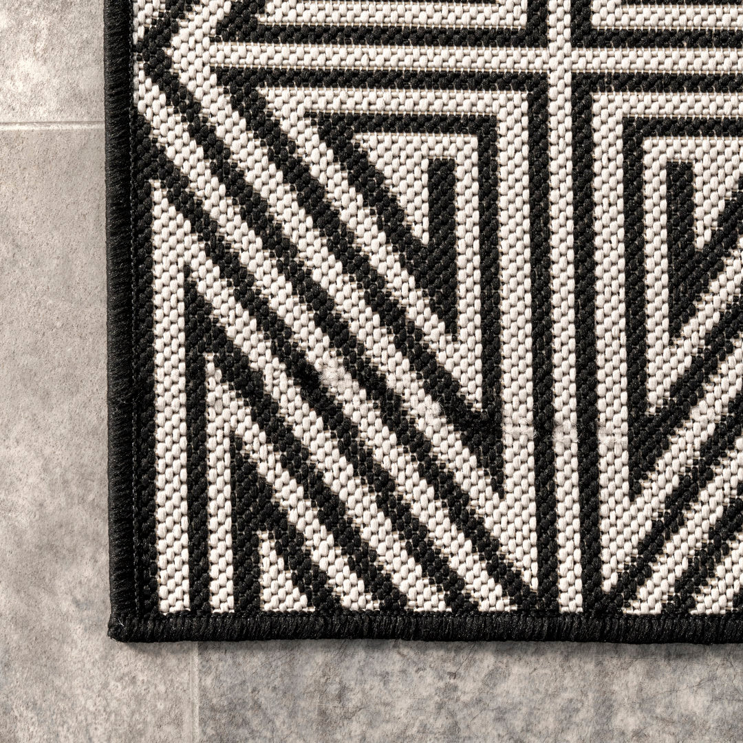 Cahuilla Geometric Black/White Indoor / Outdoor Area Rug Wade Logan® Rug Size: Rectangle 5' x 8'
