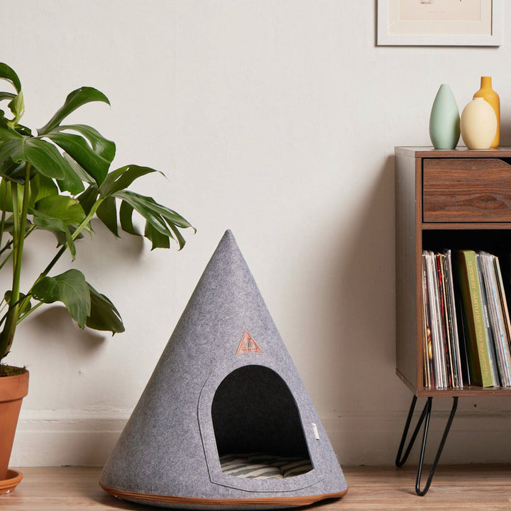 Nooee Indoor Pet Cave & Bed Nooee Pet Color: Beige Size: Large