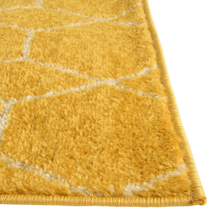 Debrodie Geometric Yellow Area Rug George Oliver Rug Size: Rectangle 3'3" x 5'3"