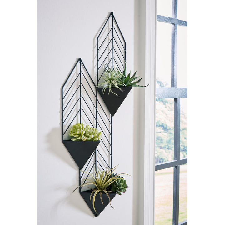 Hixie Metal Wall Planter 17 Stories