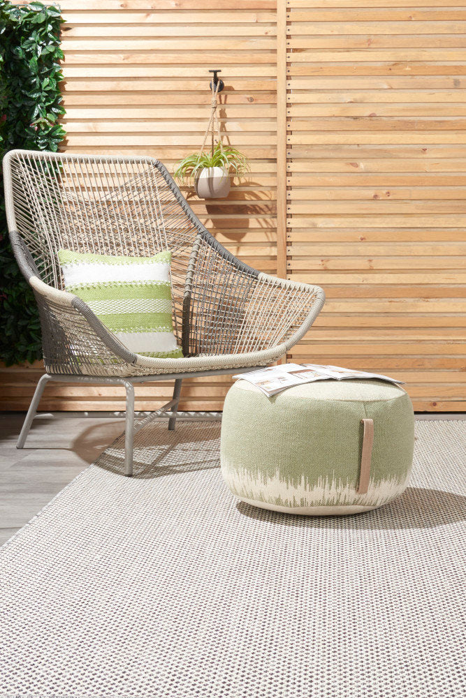 Leia Ivory/Charcoal Gray Indoor / Outdoor Area Rug Sand & Stable™ Rug Size: Rectangle 8' x 10'