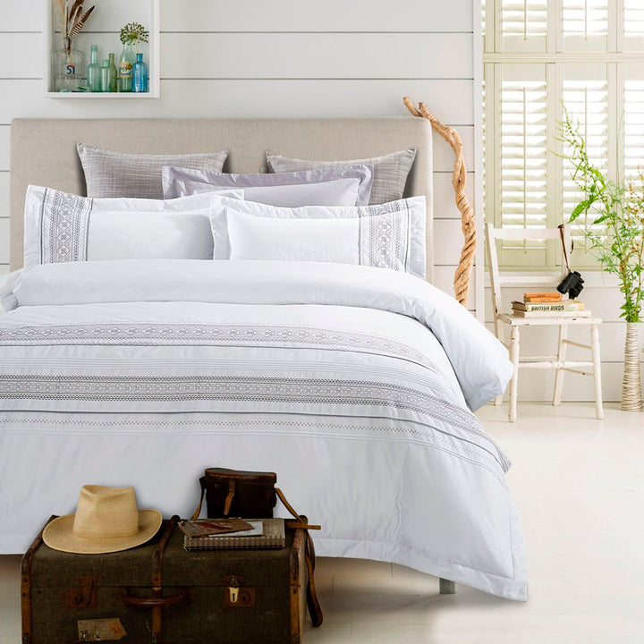 Superior 100% Cotton 300 Thread Count Embroidered Geometric Duvet Cover Set Superior Size: Full/Queen Duvet Cover + 2 Standard Shams