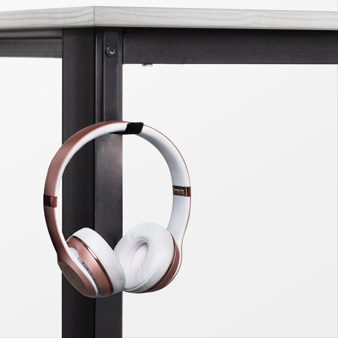 Desk 17 Stories Color (Top/Frame): White/Black Size: 29.13" H x 55.12" W x 19.68" D