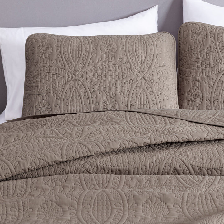 Austin Microfiber Reversible 3 Piece Coverlet / Bedspread Set Chezmoi Collection Color: Taupe Size: Queen Coverlet / Bedspread + 2 Standard Shams