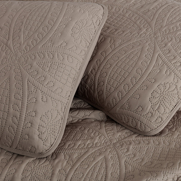 Austin Microfiber Reversible 3 Piece Coverlet / Bedspread Set Chezmoi Collection Color: Taupe Size: Queen Coverlet / Bedspread + 2 Standard Shams