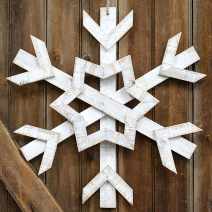 Wooden Jumbo Snowflake Wall Décor The Holiday Aisle® Size: 16" H x 16" W x 2" D