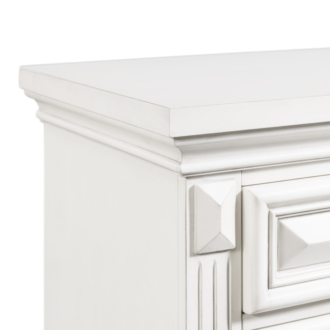 Alauna 6 Drawer Chest Lark Manor™ Color: Antique White