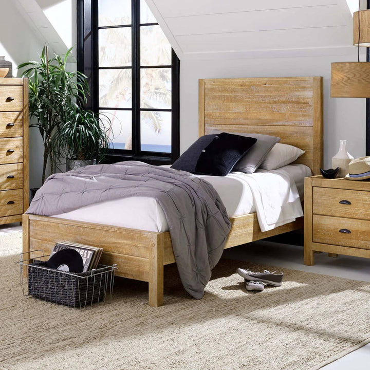 Montauk Solid Wood Bed Grain Wood Furniture Color: Driftwood Size: Twin