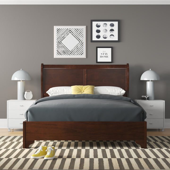 Varnamtown West Haven Low Footboard Sleigh Bed, Cappuccino Lark Manor™ Size: Queen