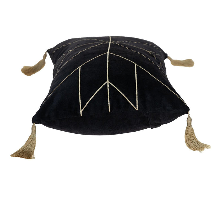 Rectangular Velvet Pillow Cover & Insert HomeRoots Color: Black
