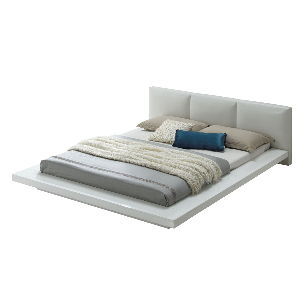 Solid Wood Tufted Upholstered Platform Bed Latitude Run® Size: Queen