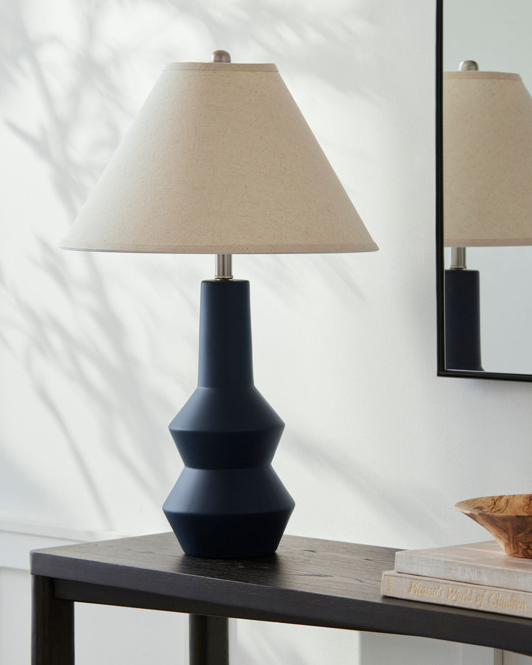 Niva Table Lamp