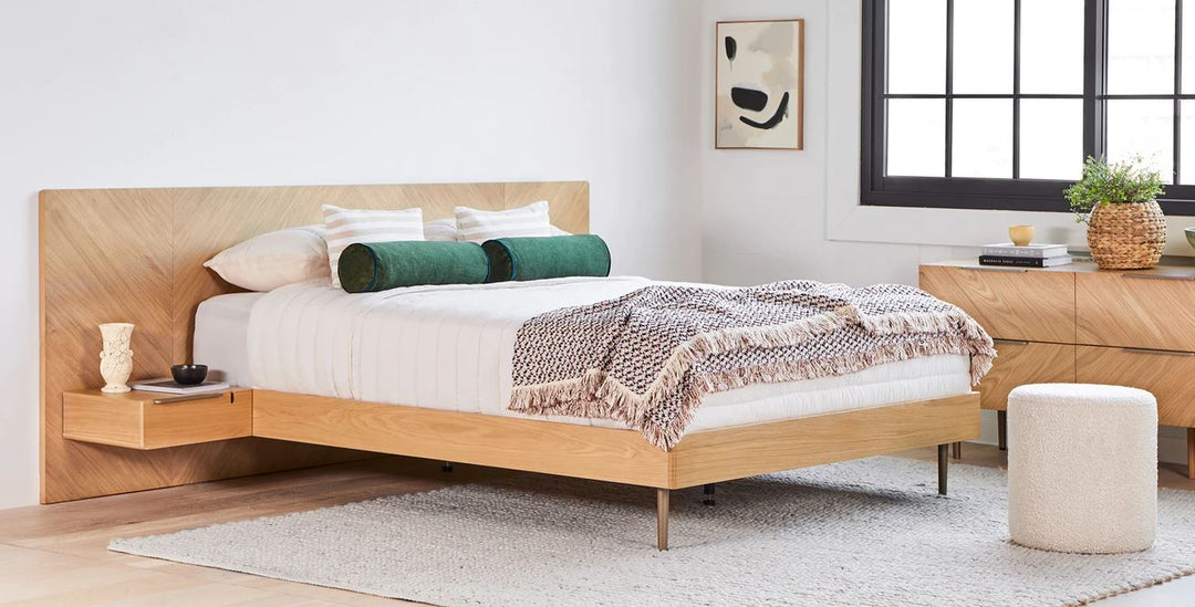 Nera Oak Queen Bed with Nightstands