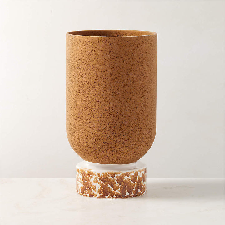 Descanso Brown And White Planter