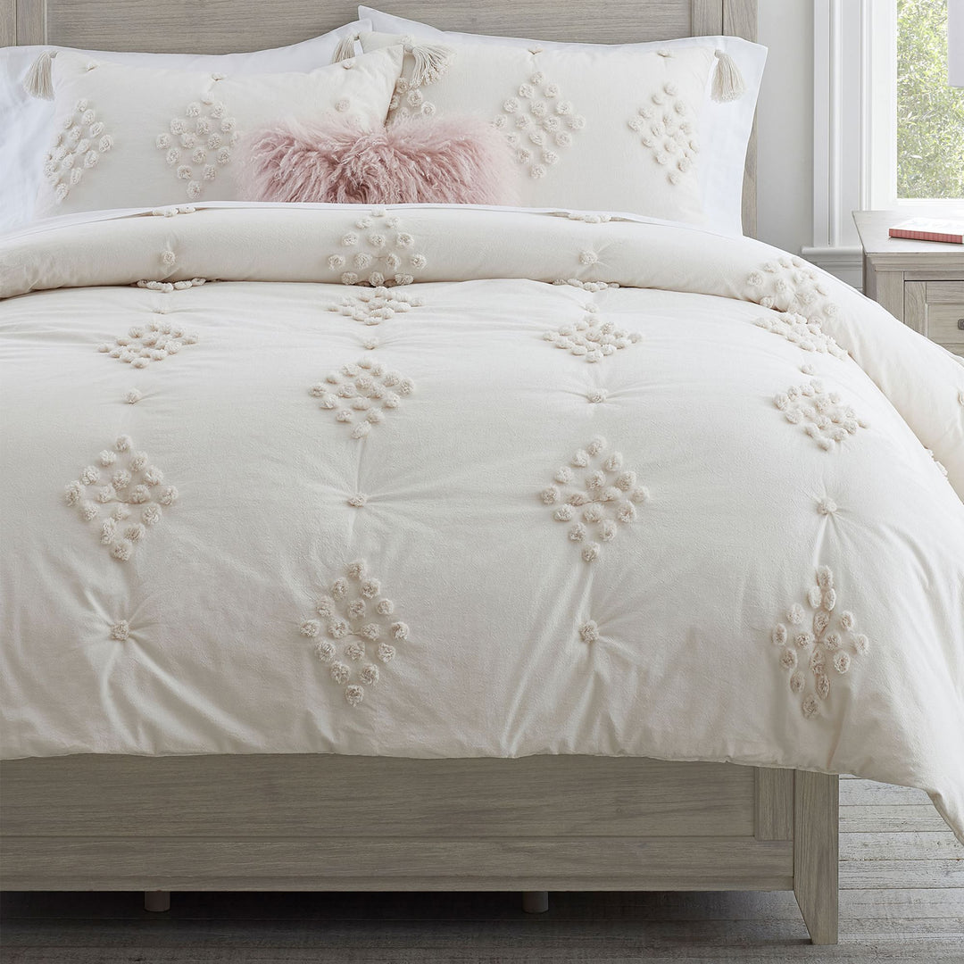 Luna Diamond Tufted Quilt Ivory Queen