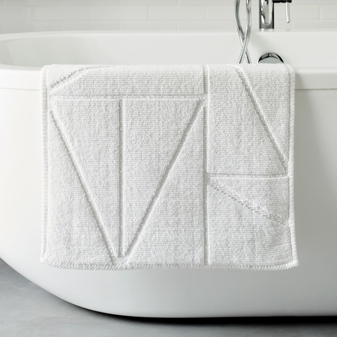 Triangle Sculpted Bath Mat