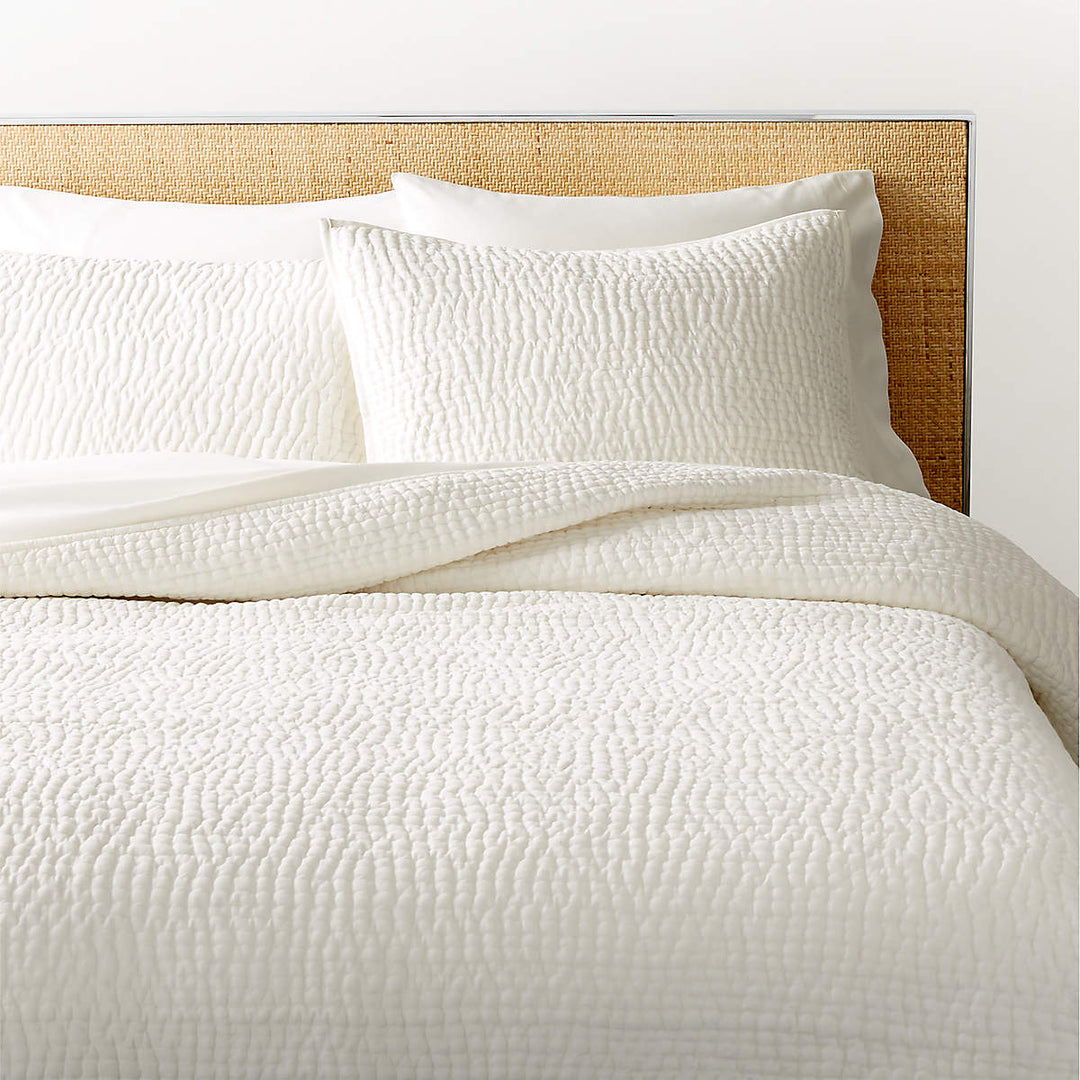 STITCHED ORGANIC COTTON SATEEN IVORY FULL QUEEN QUILT