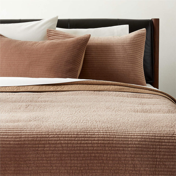 Shadow Toffee Velvet King Quilt
