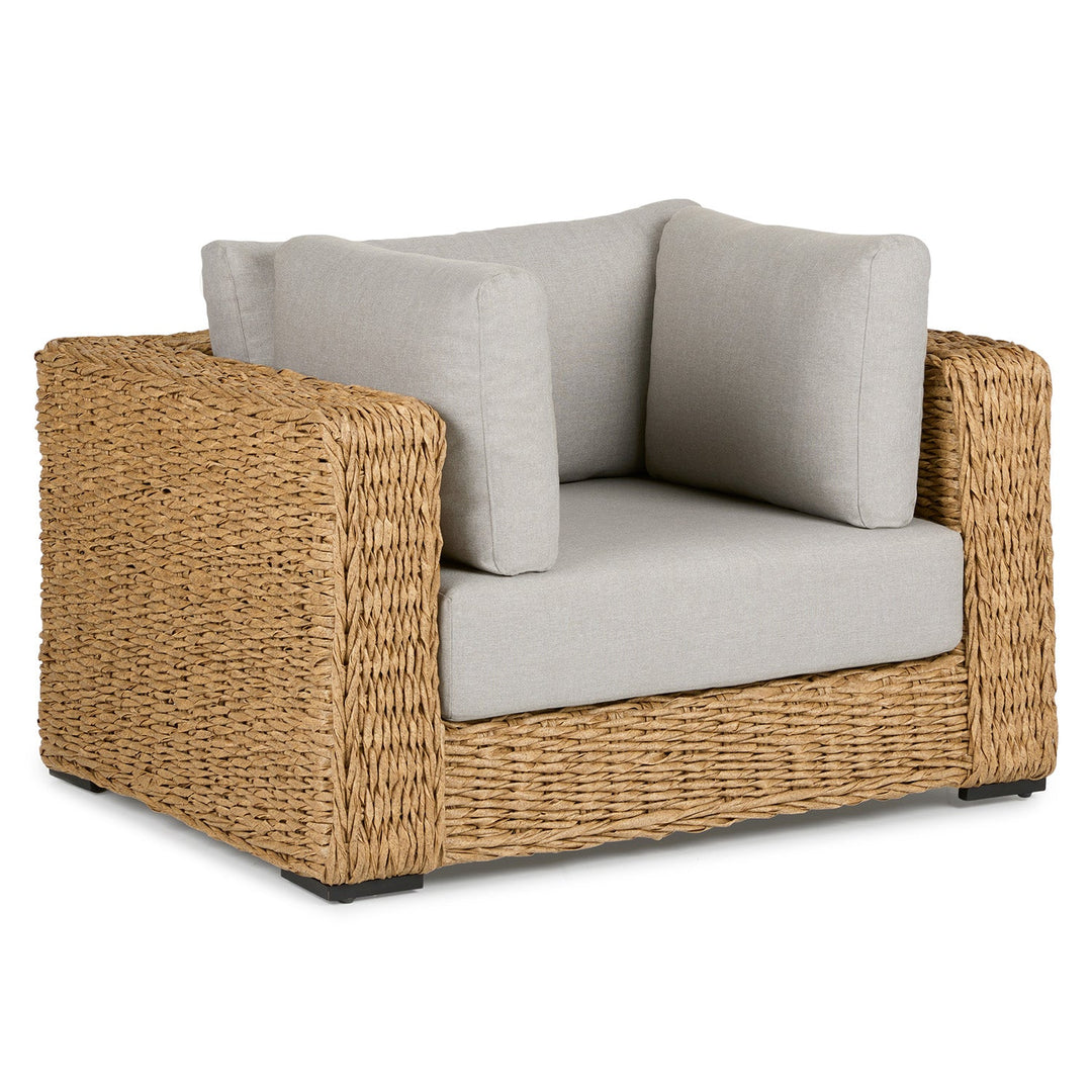 Capra 46 Outdoor Lounge Chair