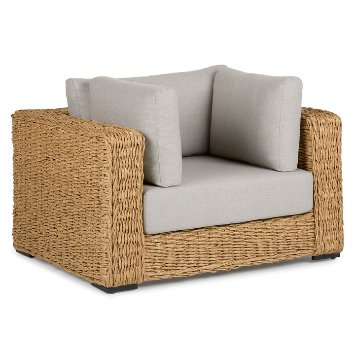Capra 46 Outdoor Lounge Chair