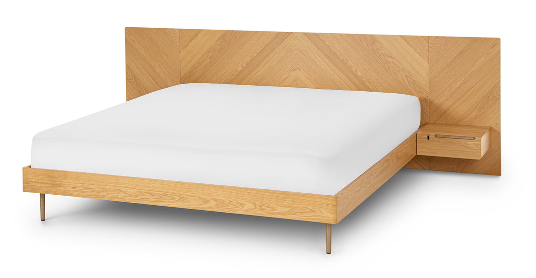 Nera Oak King Bed with Nightstands