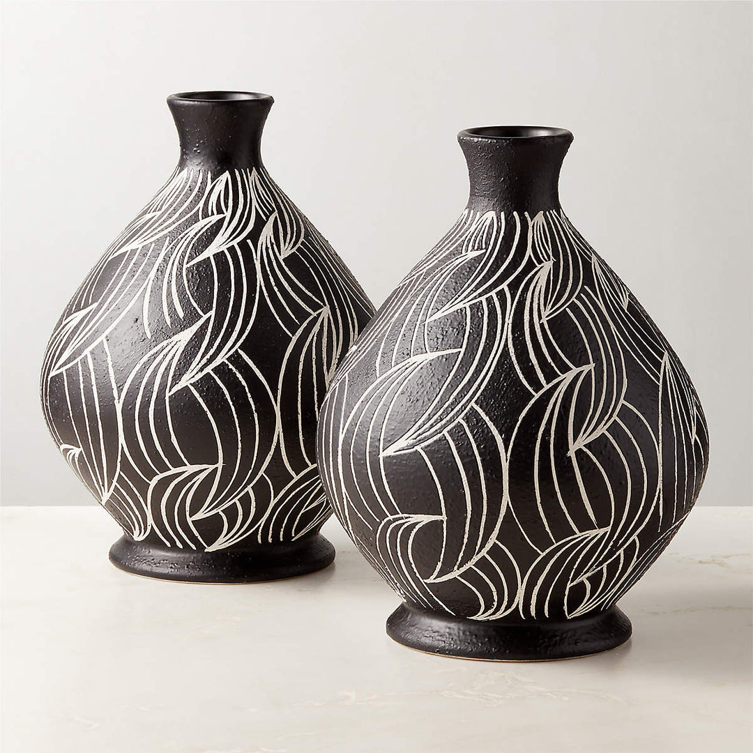 LECTRA BLACK AND WHITE PATTERNED CERAMIC VASE
