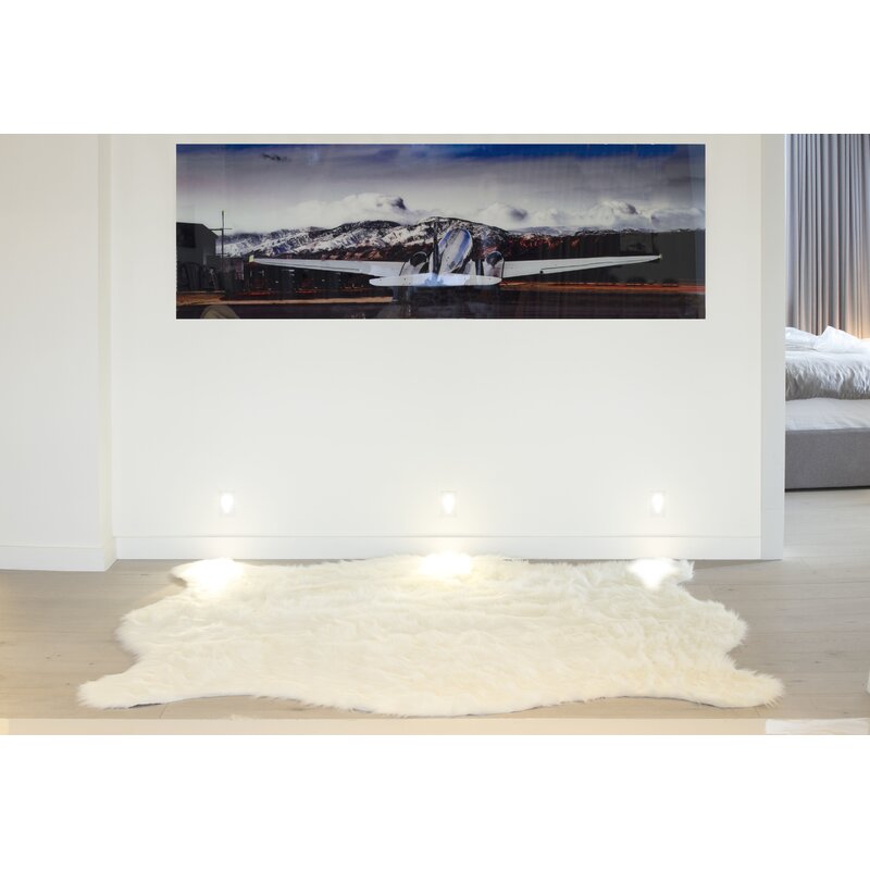 Sheilah Faux Sheepskin White Area Rug-5'x7'5"