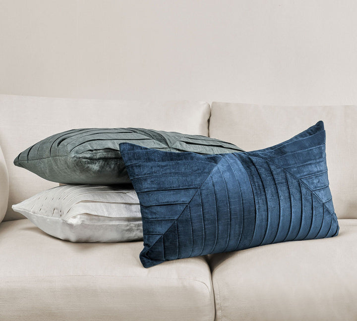 Xiomara Velvet Pillow Nightfall Blue