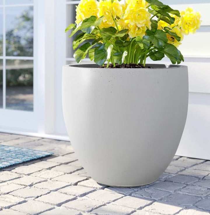 Acushnet Pot Planter