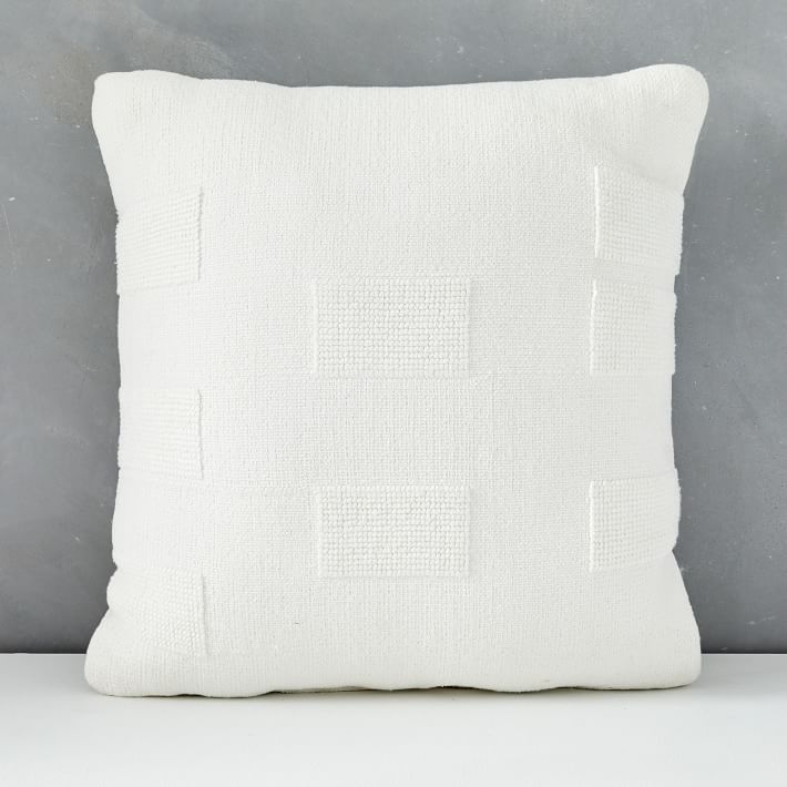 Outdoor Tufted Pillow With Insert-24"x24"