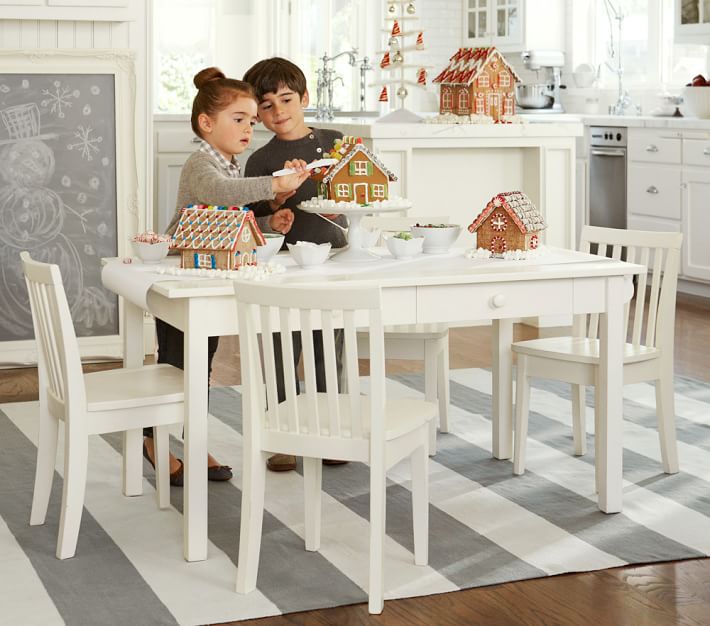 Carolina Craft Play Table
