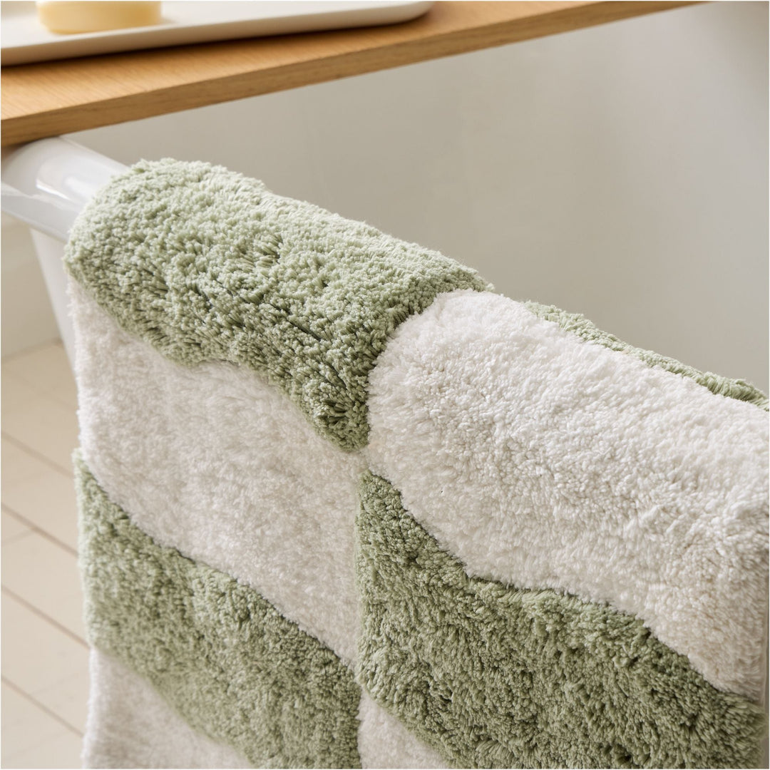 Wavy Blocks Bath Mat