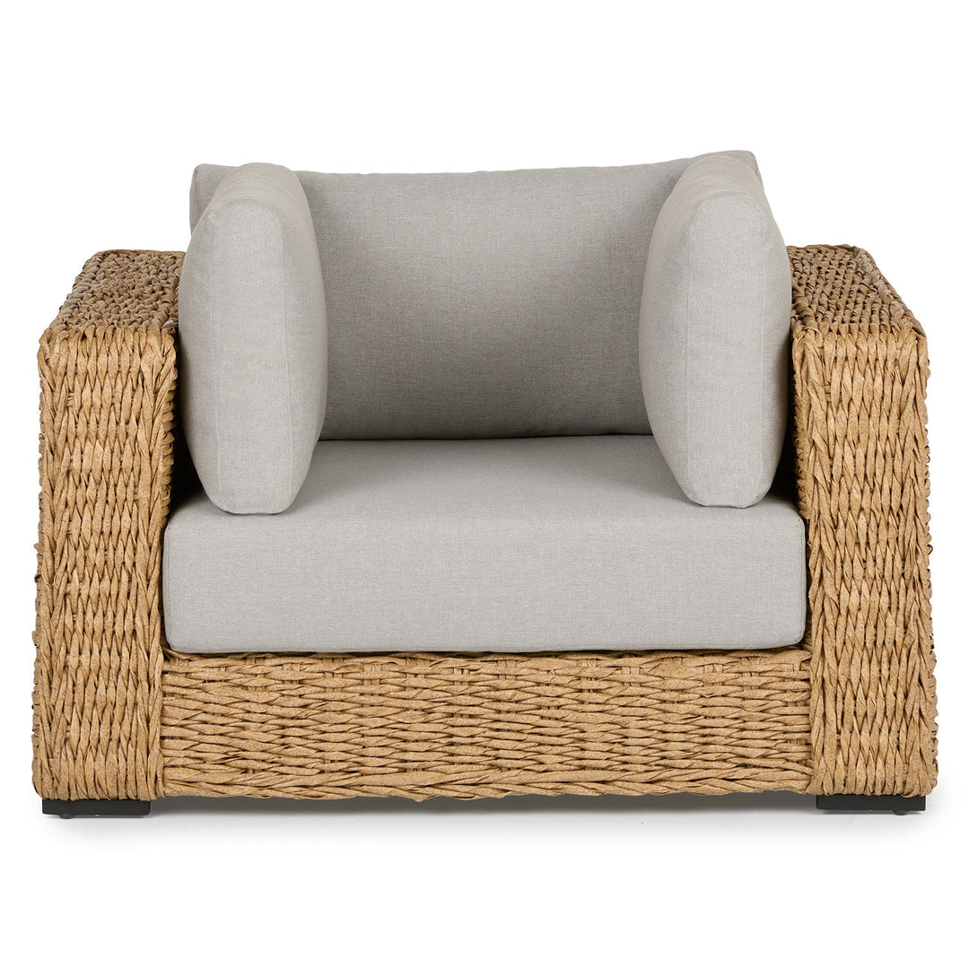 Capra 46 Outdoor Lounge Chair