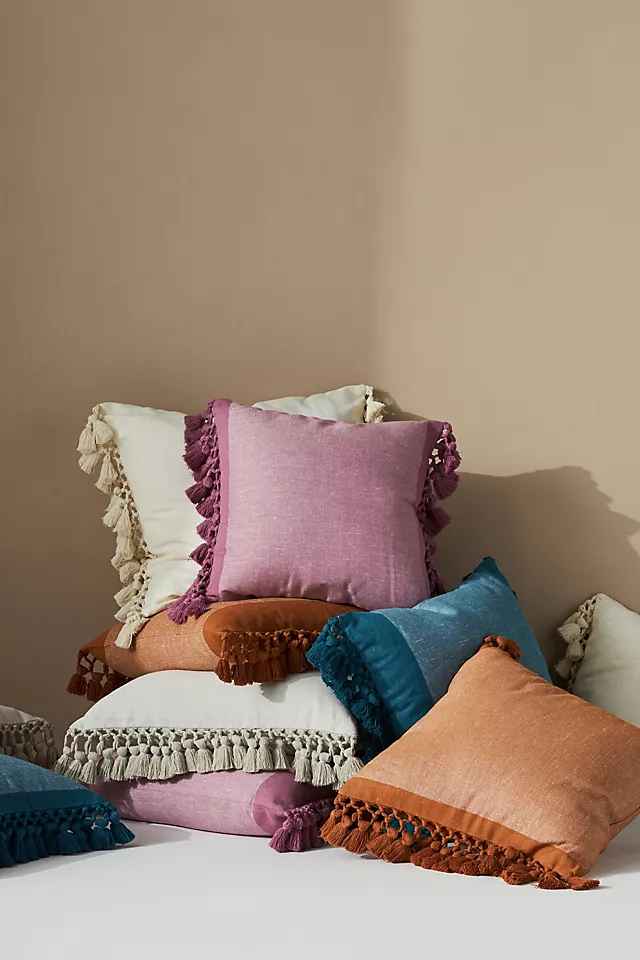 Tasseled Teague Cotton Linen Pillow with insert-22"x22"