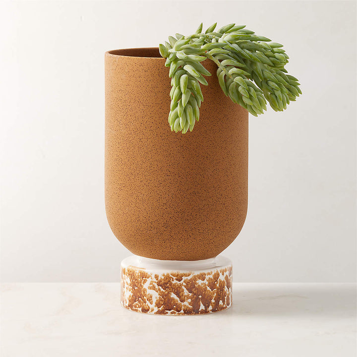 Descanso Brown And White Planter