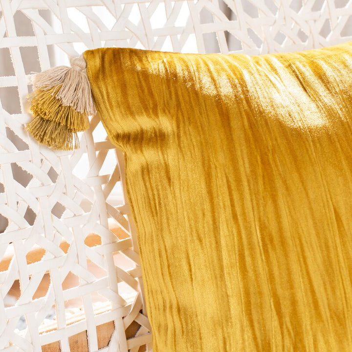 Rodesta Gwena Throw Pillow with insert-16''x16''