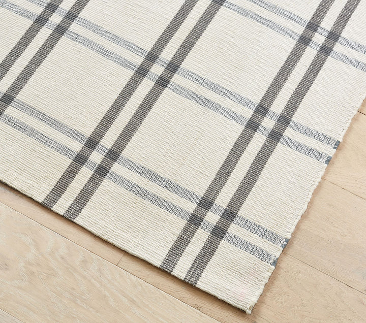 Plaid Woven Rug 9x12'