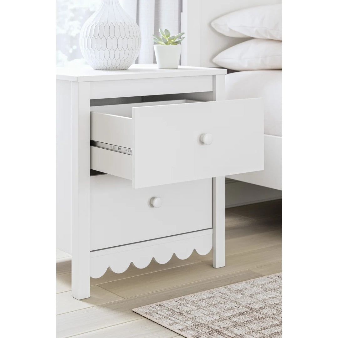 Patricia Nightstand