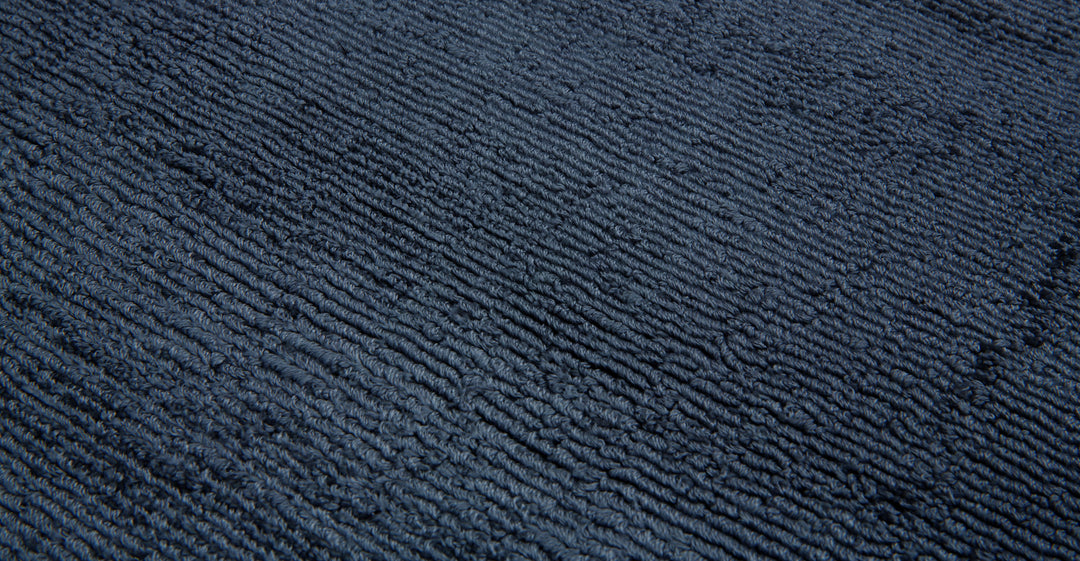 Crush Hale Navy Rug 9'