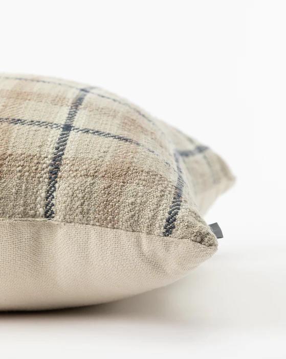 Montana Pillow-20"x20"