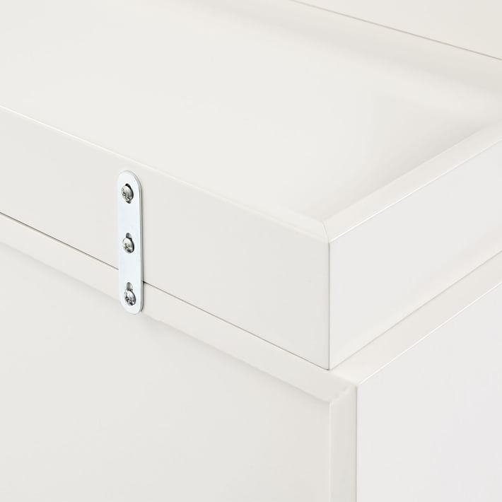 Modern 6-Drawer Changing Table And Topper