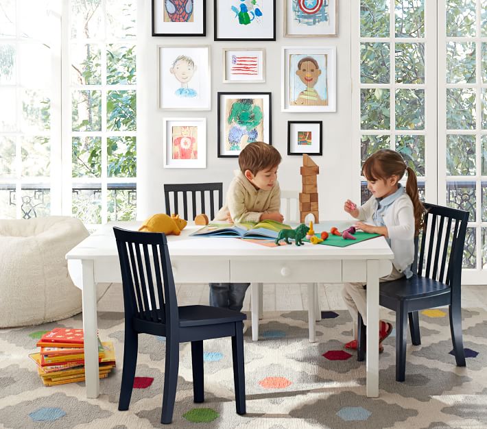 Carolina Craft Play Table